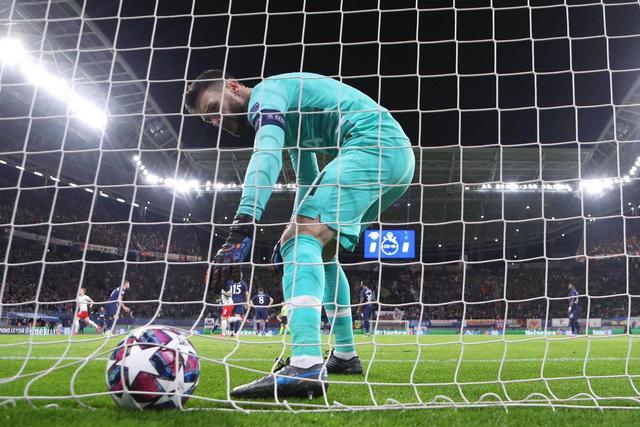 比赛数据和专业分析-今晨体能课后,埃因霍温强势反弹备战欧篮联,球迷炸锅,控场能力受关注-比赛数据和专业分析